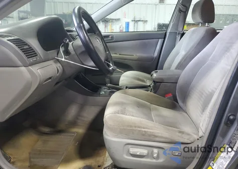 2004 Toyota Camry Le из США, поврежденный, VIN 4T1BE30K84U808765